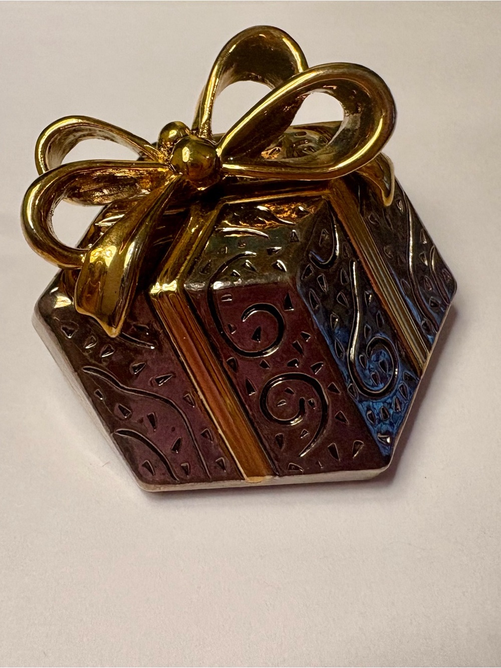 Vintage “Best” Silver & Gold Tone Christmas Present Brooch Pin
